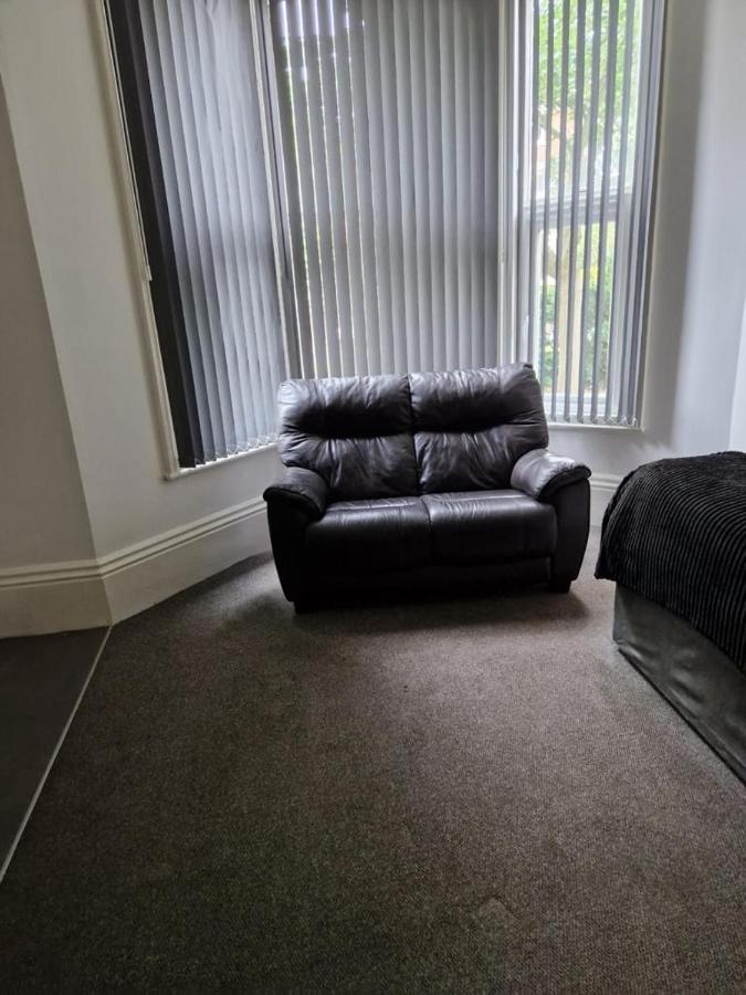 Spacious Victorian Studio Flat Daire Doncaster Dış mekan fotoğraf